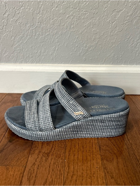 Skechers Shoes - Skechers Martha Stewart Beverlee Wedges Sandals Arch Fit Women’s Size 6 Blue